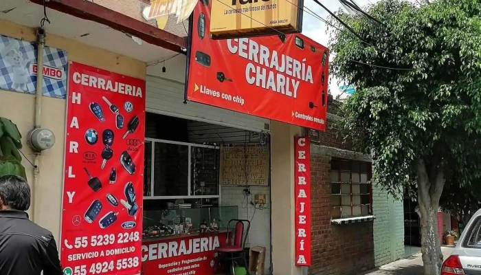 Cerrajeria Charly -  Exterior - Naucalpan de Juárez