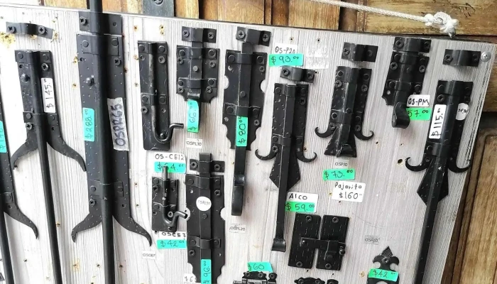 Cerrajeria Y Ferreteria Lara Locksmith And Hardware Store Zona - San Miguel de Allende