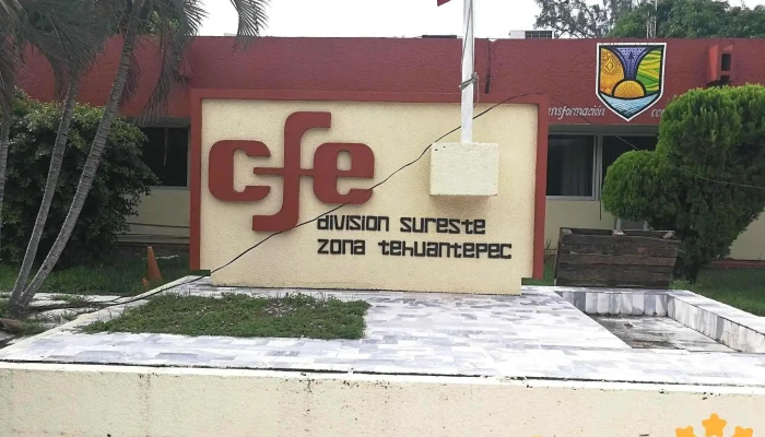 Comision Federal De Electricidad Edificio - Juchitán de Zaragoza