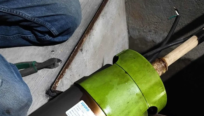 De ocho a cinco electricistas - San Salvador Tizatlalli
