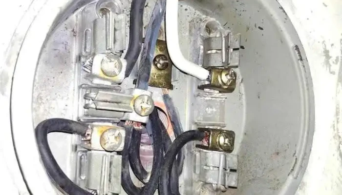 Servicio de electricidad e instalaciones eléctricas Martínez - Valle De Santa Elena