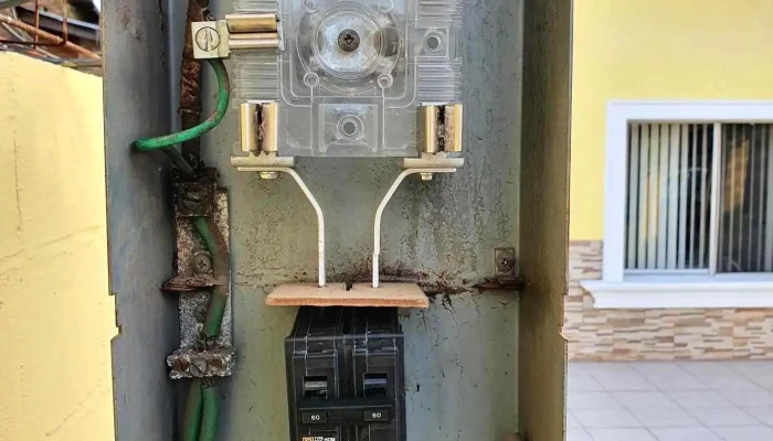 Técnicos Eléctricistas 24 Horas (50 años de experiencia nos respaldan) - Nueva